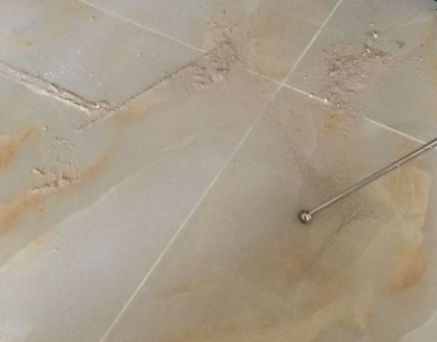 宝清瓷砖空鼓维修公司分享粘合剂选择不当在瓷砖铺贴过程中可能导致以下问题
